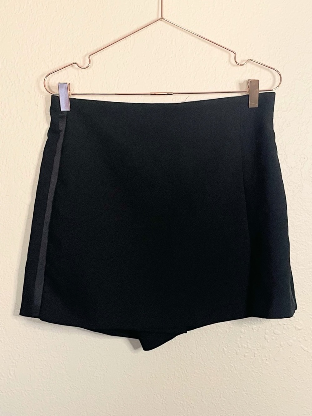 Zara Black Satin Side Stripe Mini Skirt w Built In Shorts Large